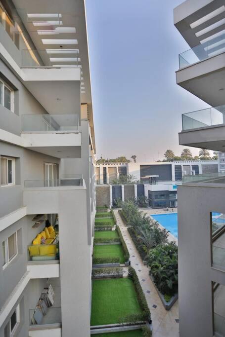 Parkside Boutique 3 Bbr Serviced Apartment - Ocean Blue - Near Airport Cairo Exterior photo